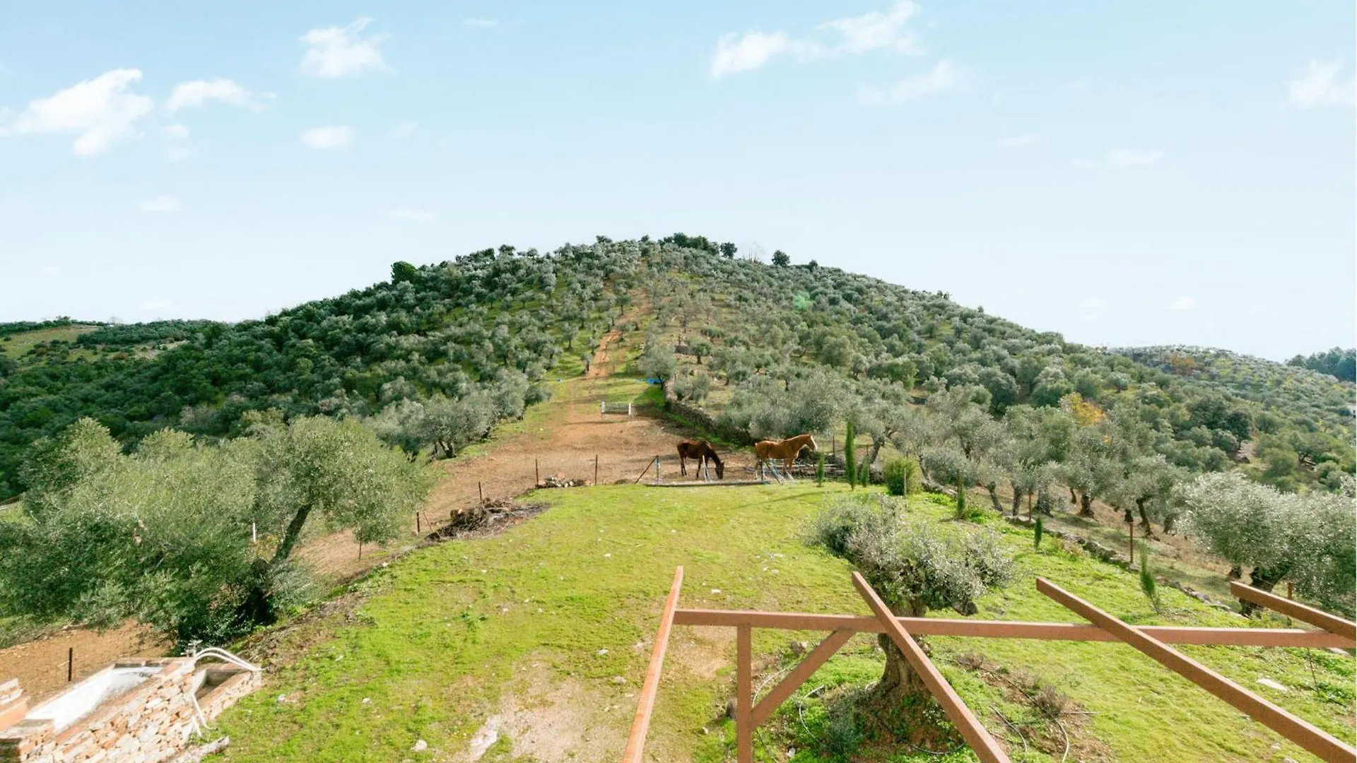 Lovely Home In Constantina 0*,