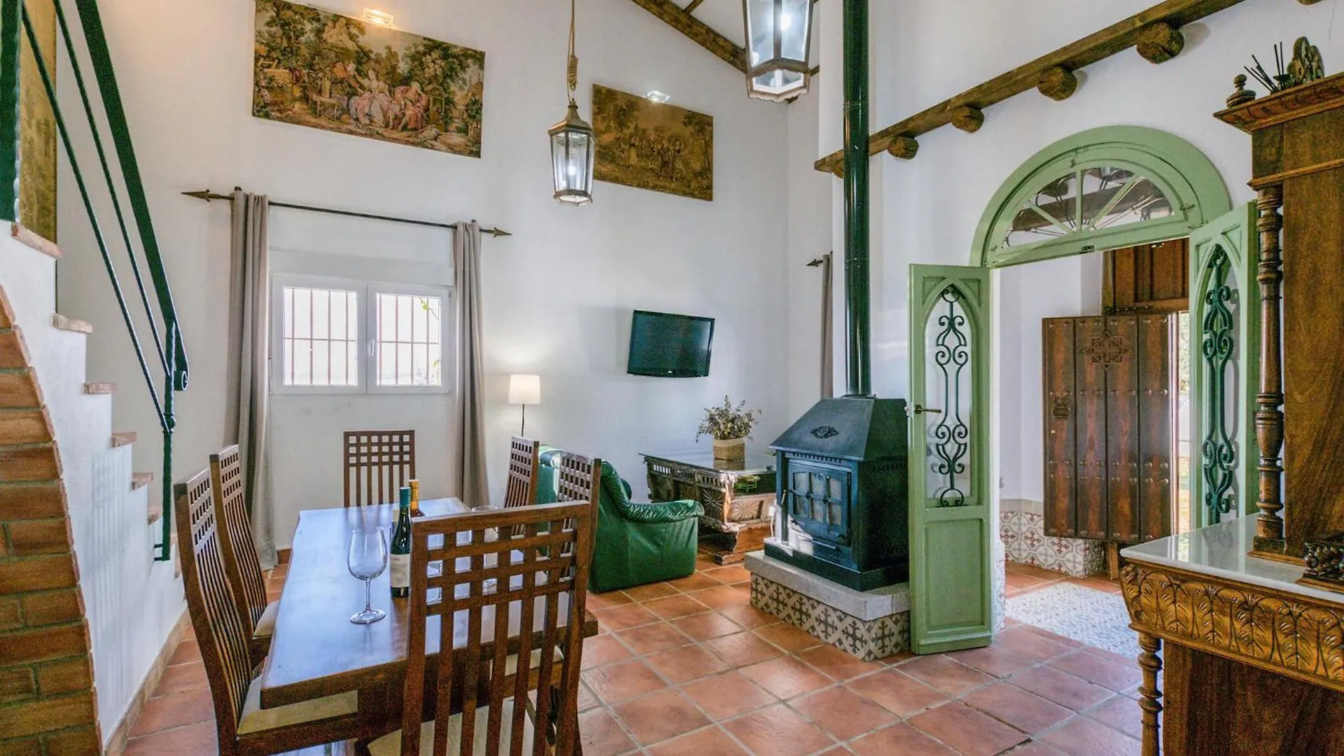 Lovely Home In Constantina Espagne