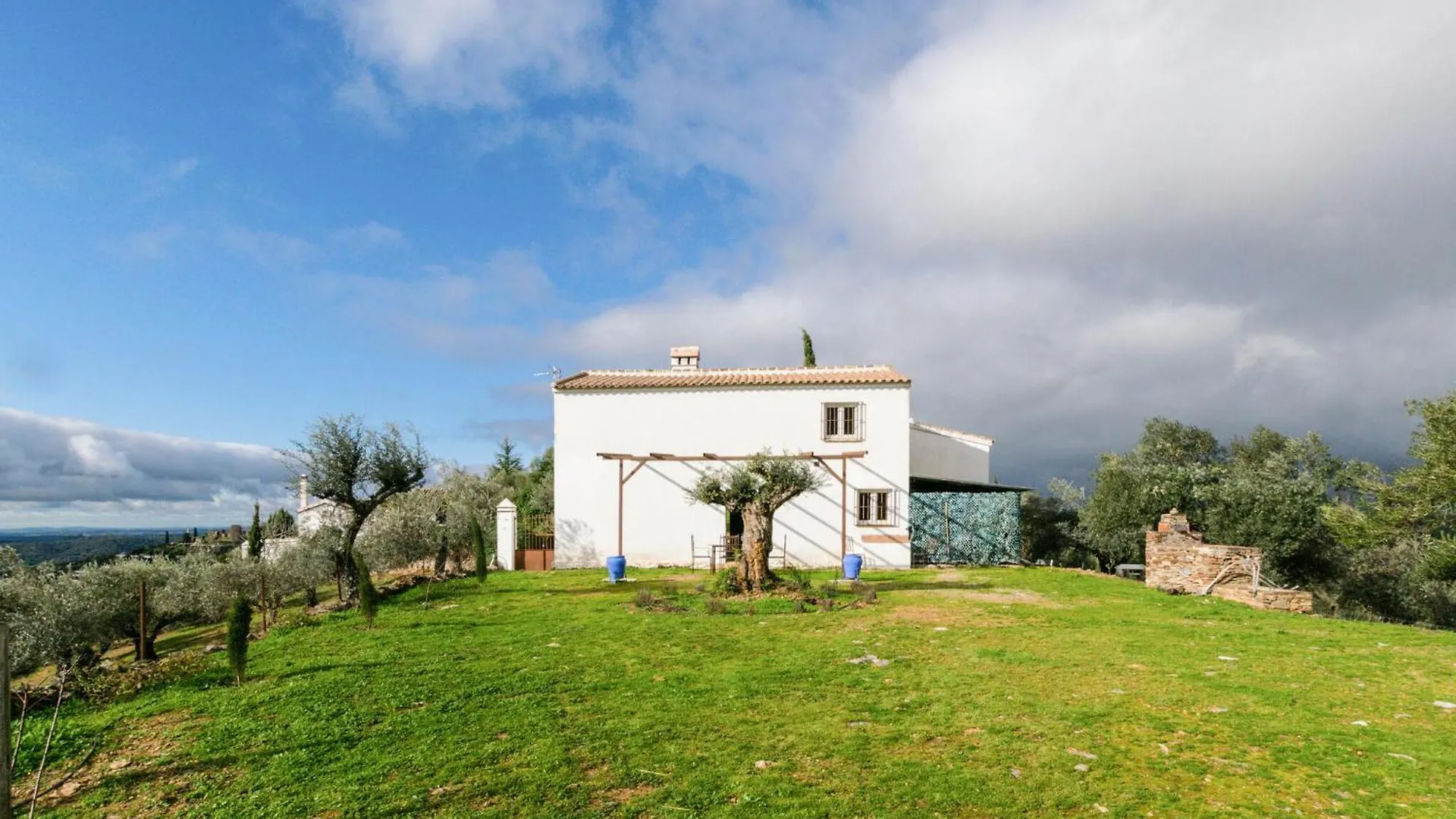 Lovely Home In Constantina Hébergement de vacances